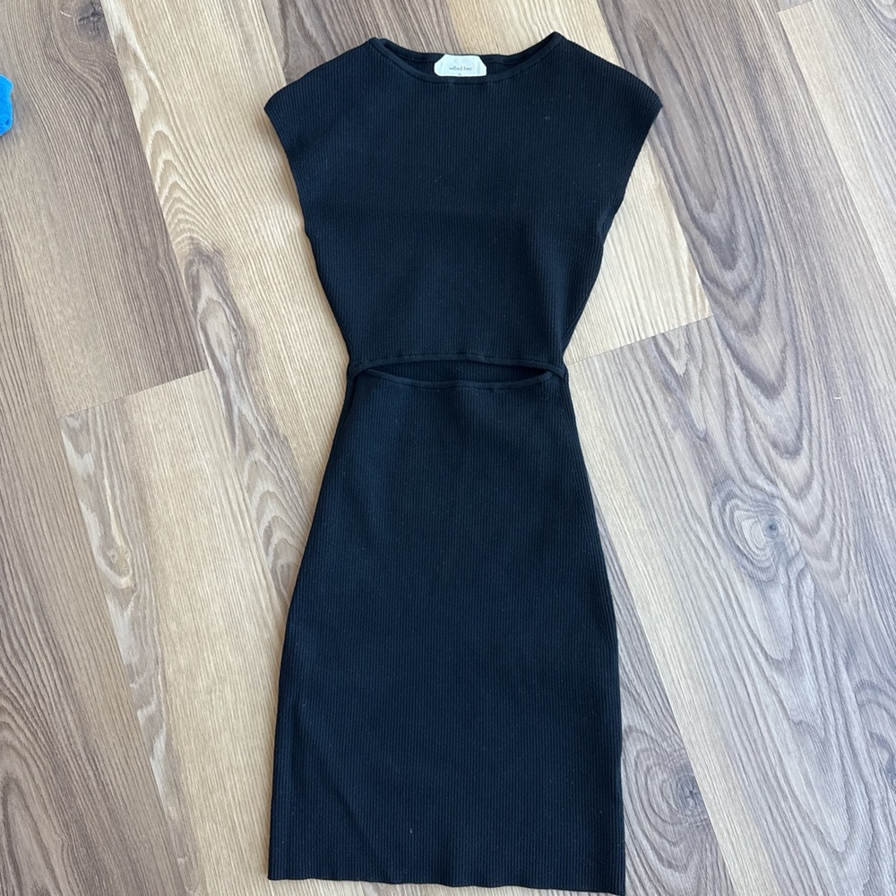 Aritzia Wilfred Classic Black Midi Dress